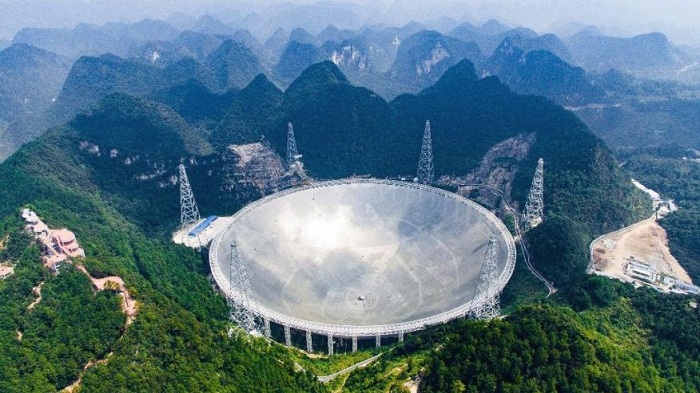 China begins operating world`s largest radio telescope 